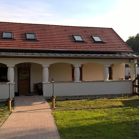 Pasztor Haza Vendeghaz Aparthotel